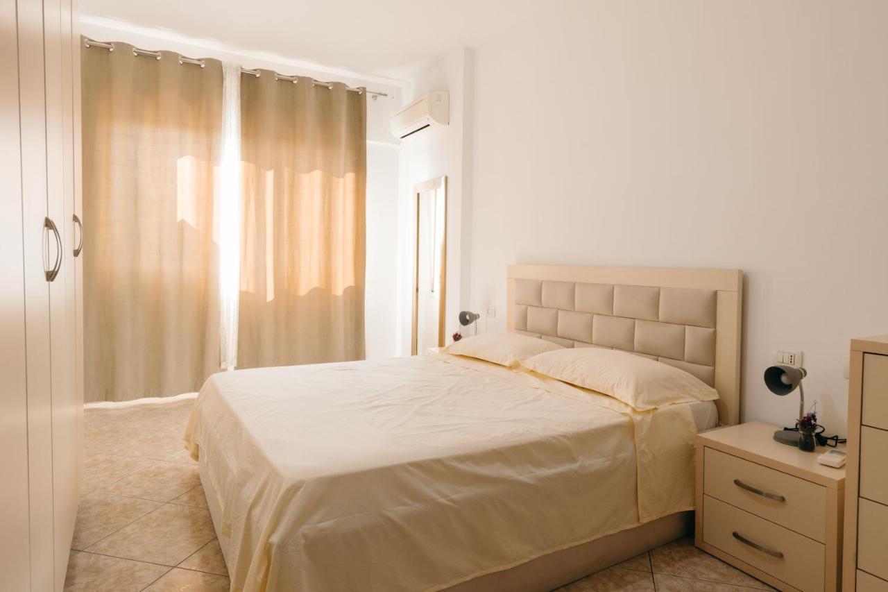 Rs Place 1-Bedroom Apartment Тирана Екстер'єр фото