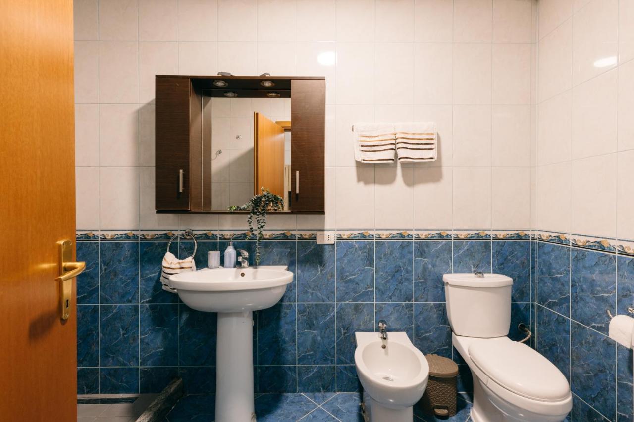 Rs Place 1-Bedroom Apartment Тирана Екстер'єр фото