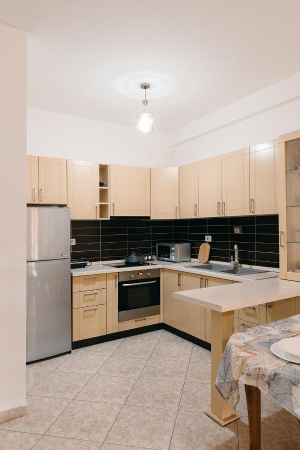 Rs Place 1-Bedroom Apartment Тирана Екстер'єр фото